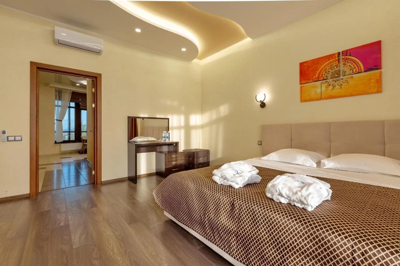 Sky River Club Complex 키예프 3*,